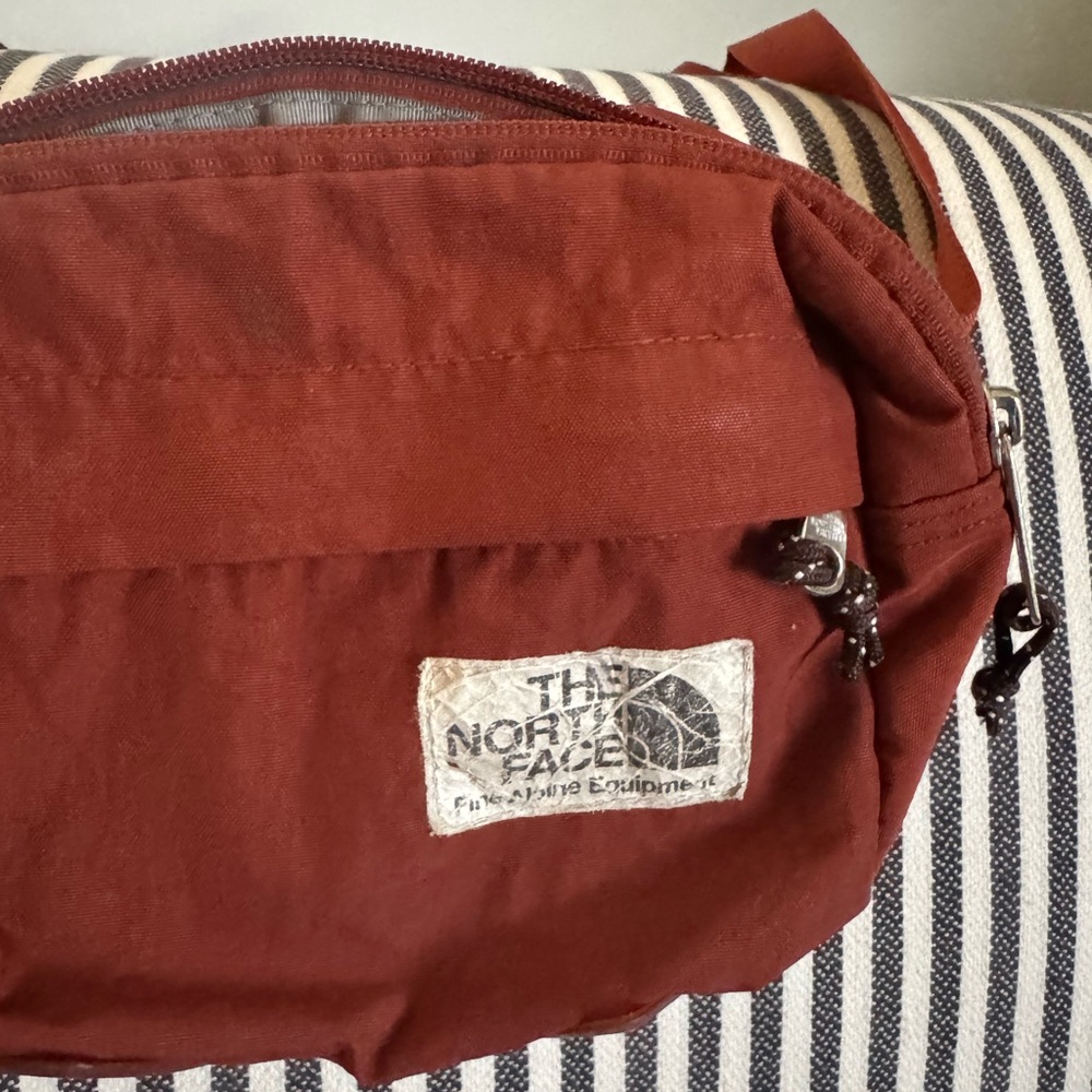 Northface shoulder bag - Picture 2 of 4